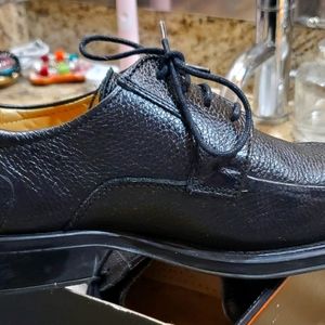 Men's dress shoes
